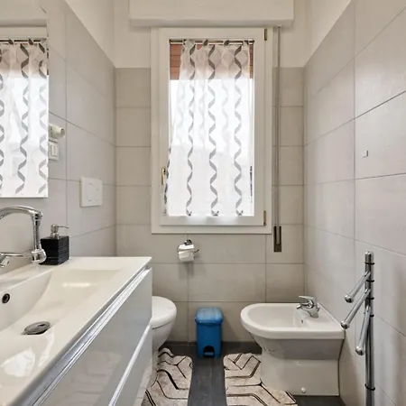 Living 3 Bedrooms Apartment