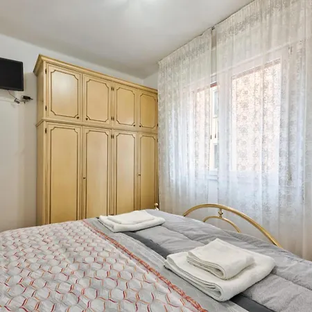 Living 3 Bedrooms Apartmán Benátky